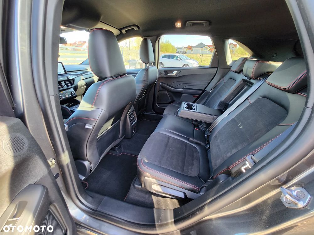 Ford Kuga 1.5 EcoBlue ST-LINE - 33