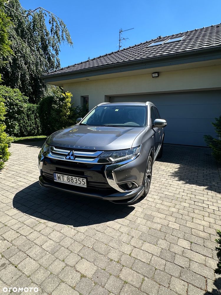 Mitsubishi Outlander - 12