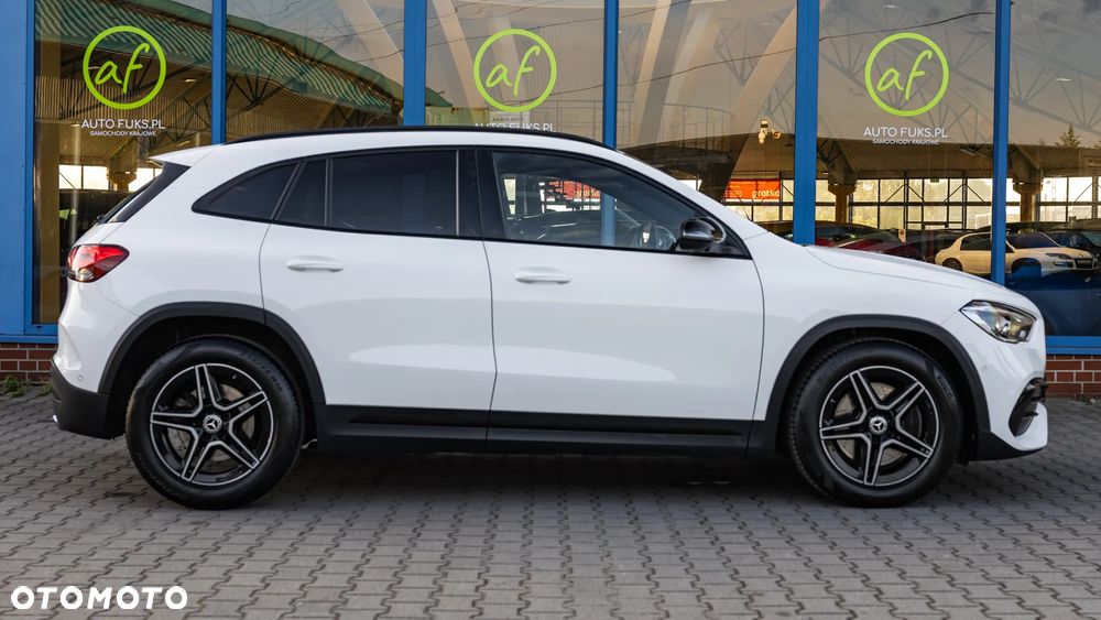 Mercedes-Benz GLA 250 AMG Line - 9