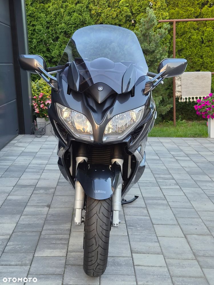 Yamaha FJR - 17