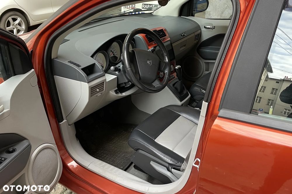 Dodge Caliber 1.8 SE - 12