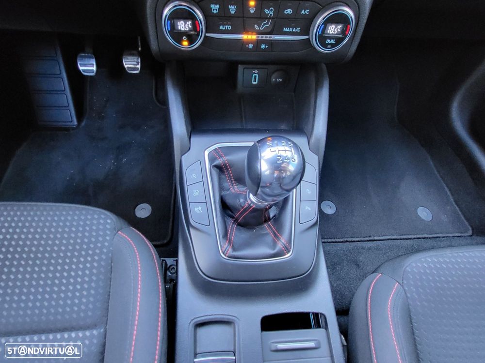 Ford Focus 1.5 TDCi EcoBlue ST-Line - 12
