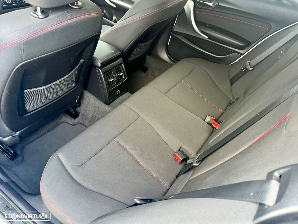 BMW 116 d Pack M - 13