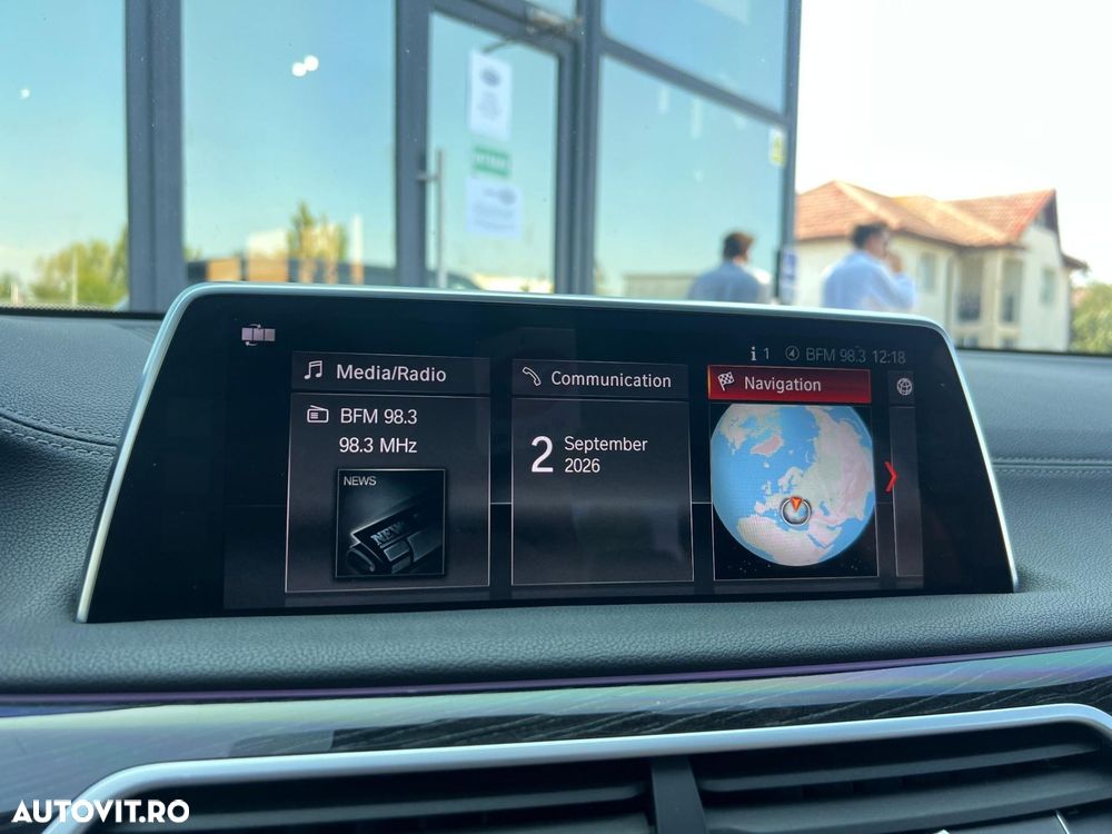 BMW Seria 7 - 39