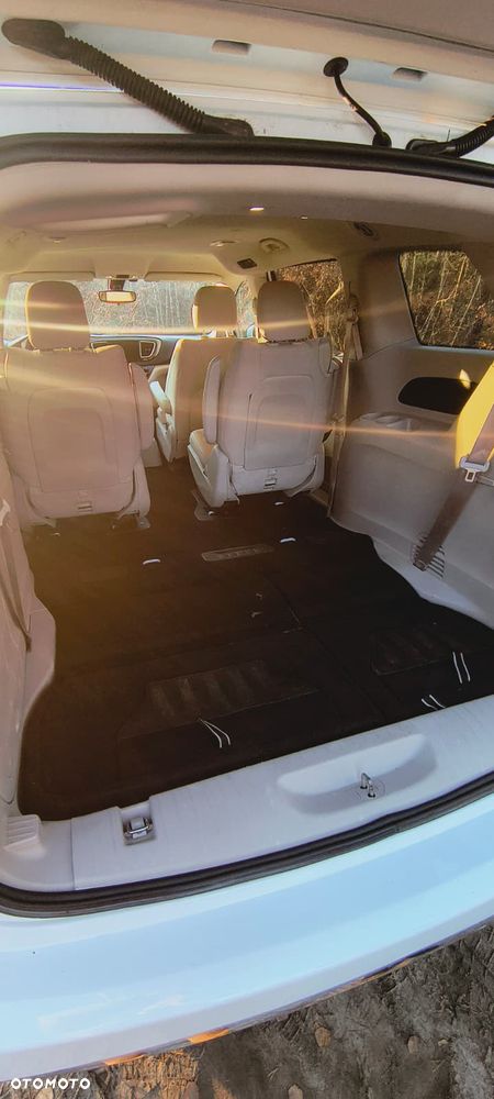 Chrysler Pacifica - 17