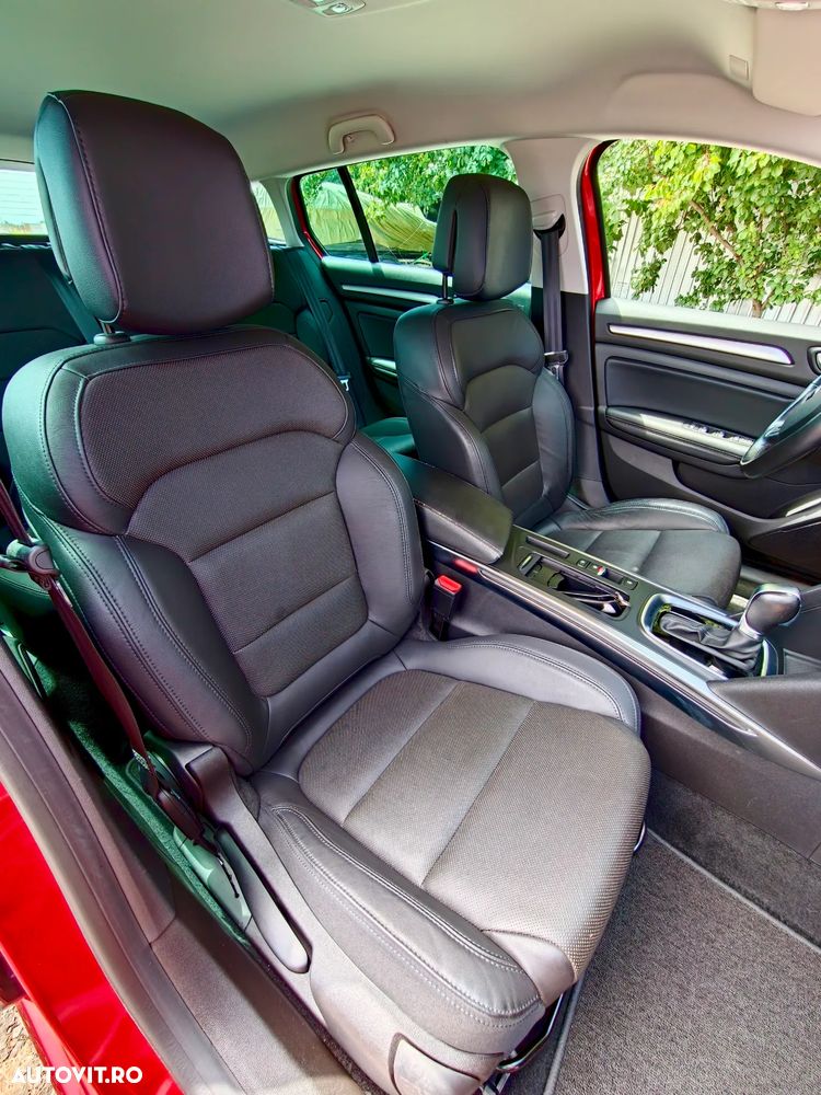 Renault Megane E-TECH 160 INTENS - 10