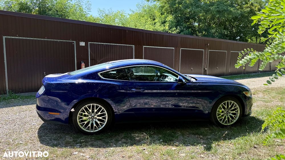 Ford Mustang - 10