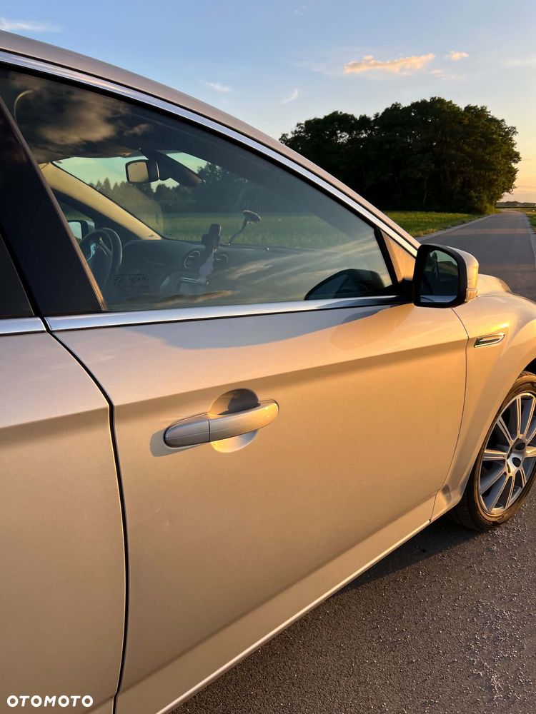 Ford Mondeo - 7