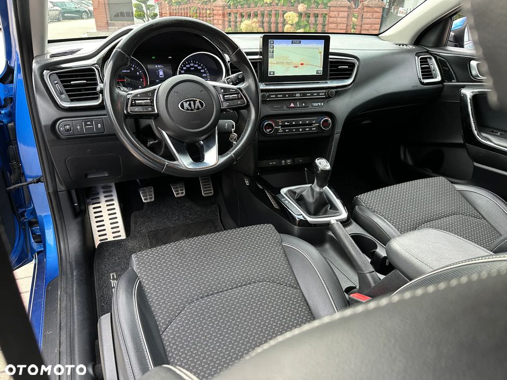 Kia Ceed - 7
