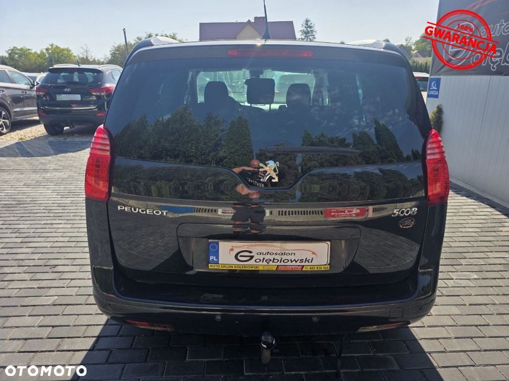 Peugeot 5008 - 8