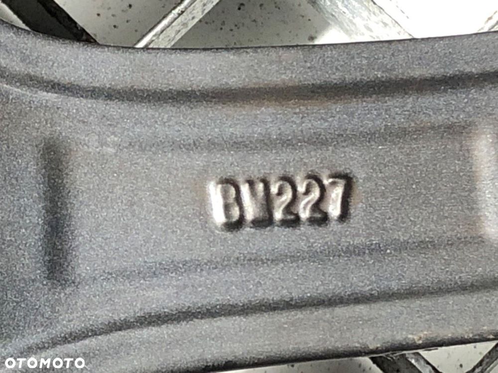 FELGA ALUMINIOWA 19 7J 5X120 ET48 ŚRODEK CENTR. 74  BMW X5 (E70) 2006 - 2013  6851073 - 2