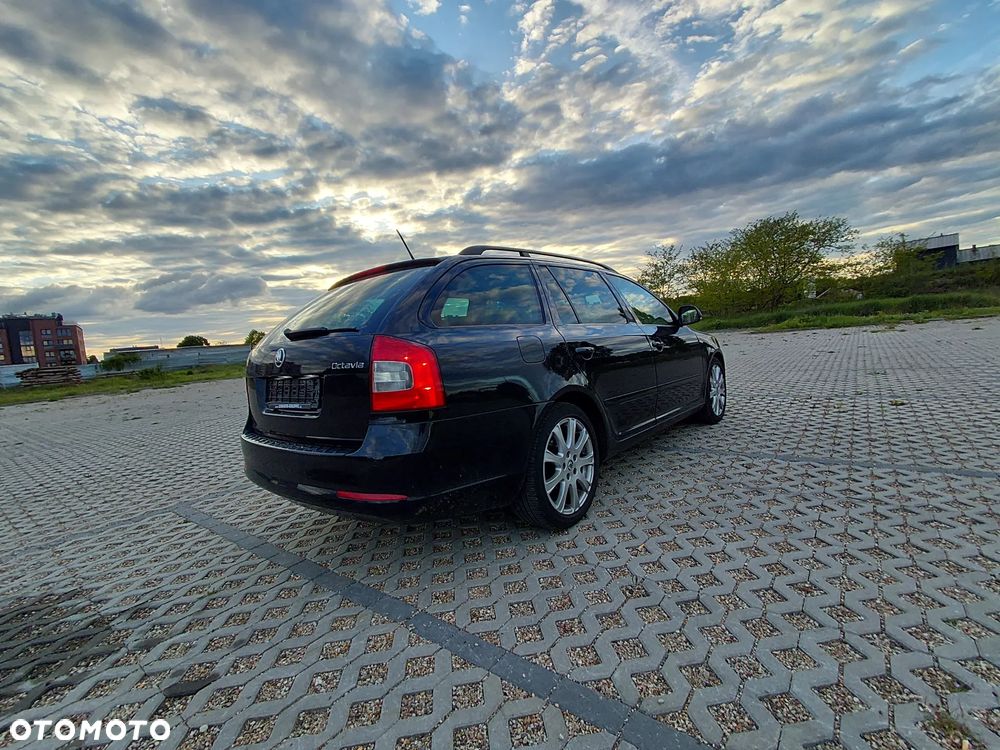 Skoda Octavia 1.6 TDI DPF Elegance - 4