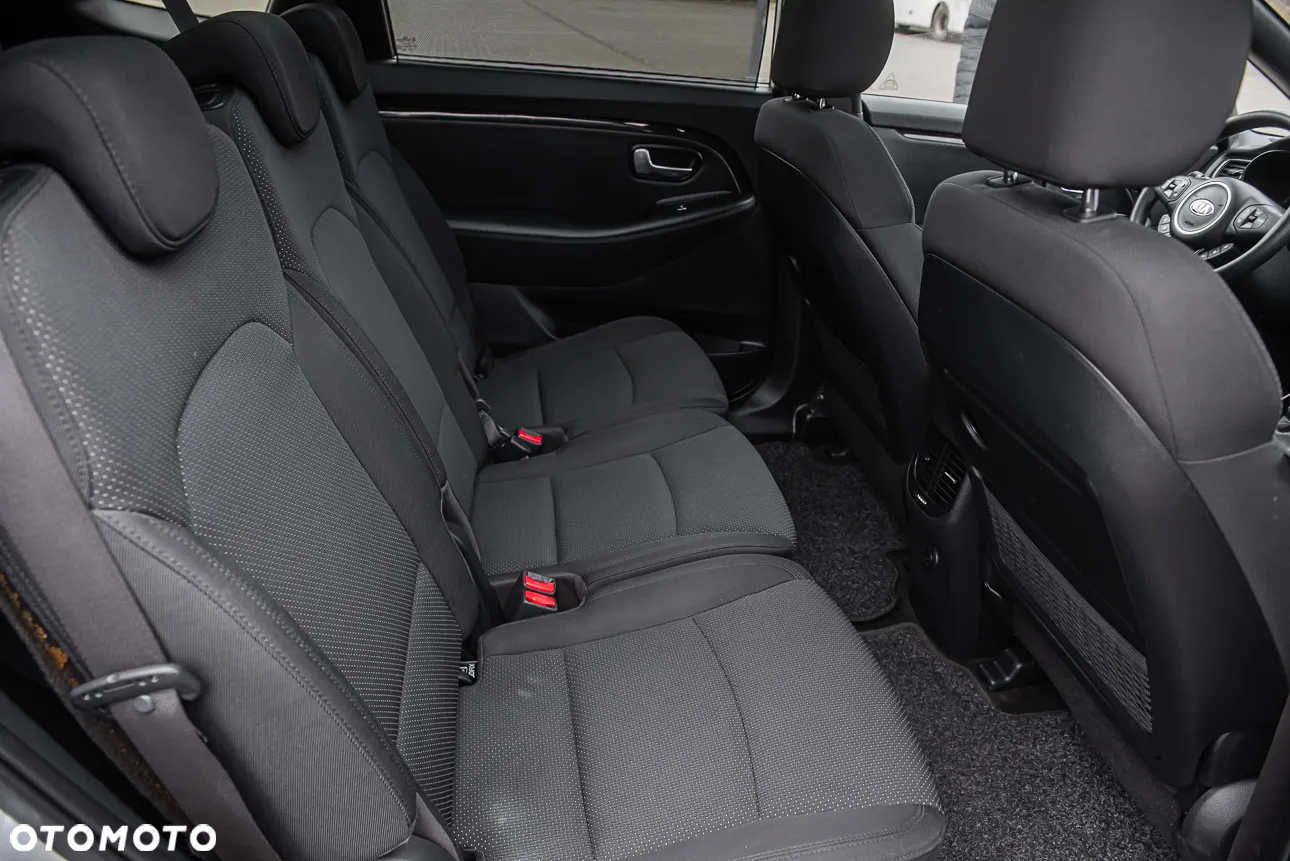Kia Carens 1.7 CRDi Business Line 7os - 29