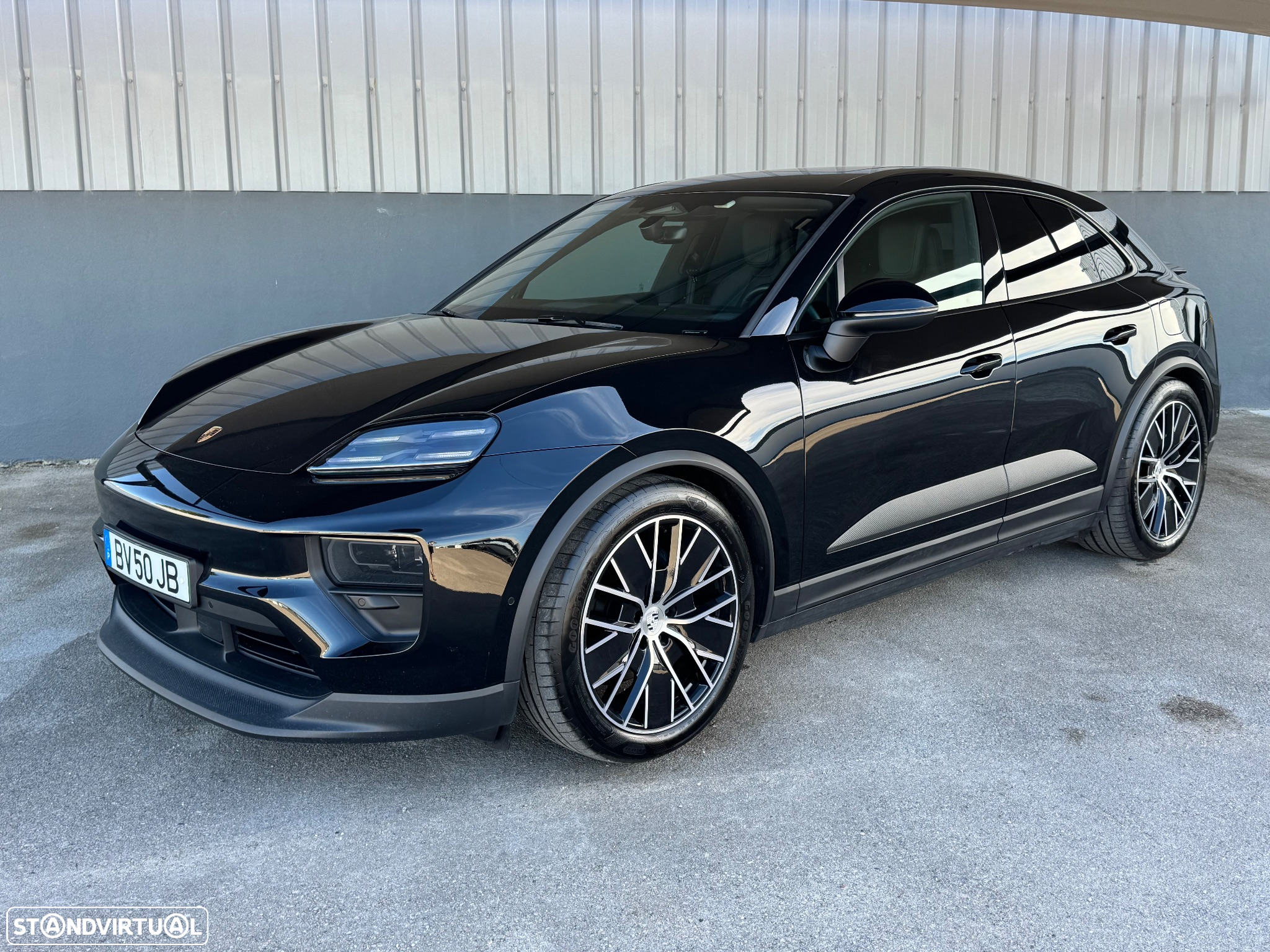 Porsche Macan Standard - 2