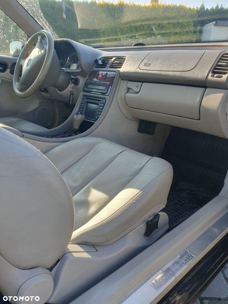 Mercedes-Benz CLK - 6