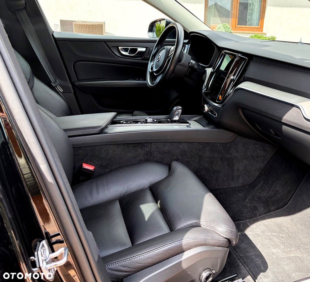 Volvo V60 Cross Country B4 D AWD Geartronic Pro - 10
