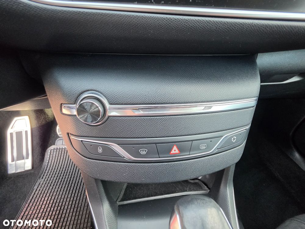 Peugeot 308 BlueHDi 180 EAT6 GT - 29