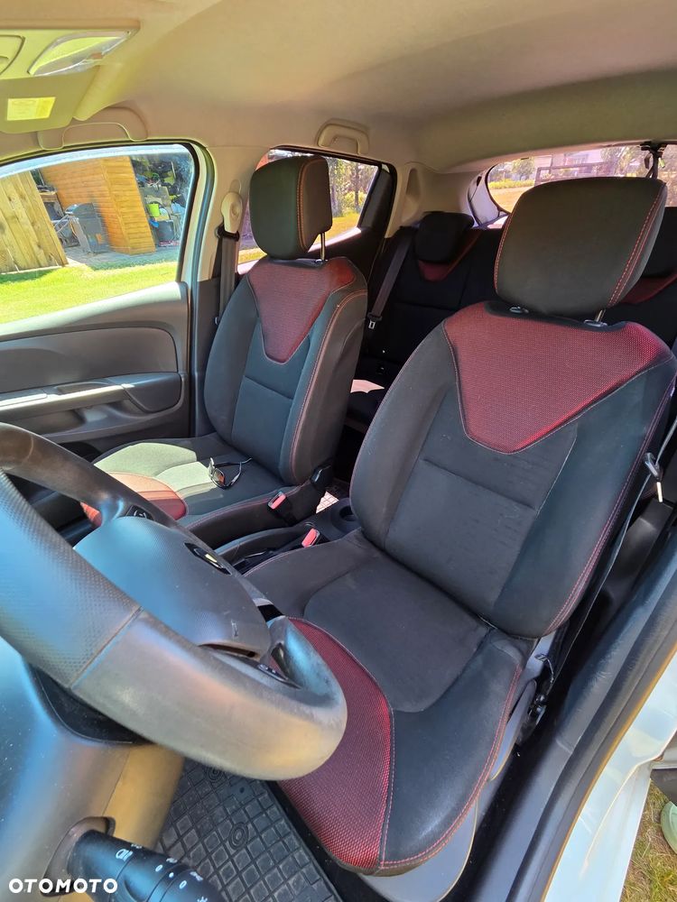 Renault Clio 1.2 16V Life - 14