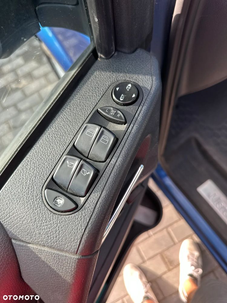 Mercedes-Benz Viano - 19
