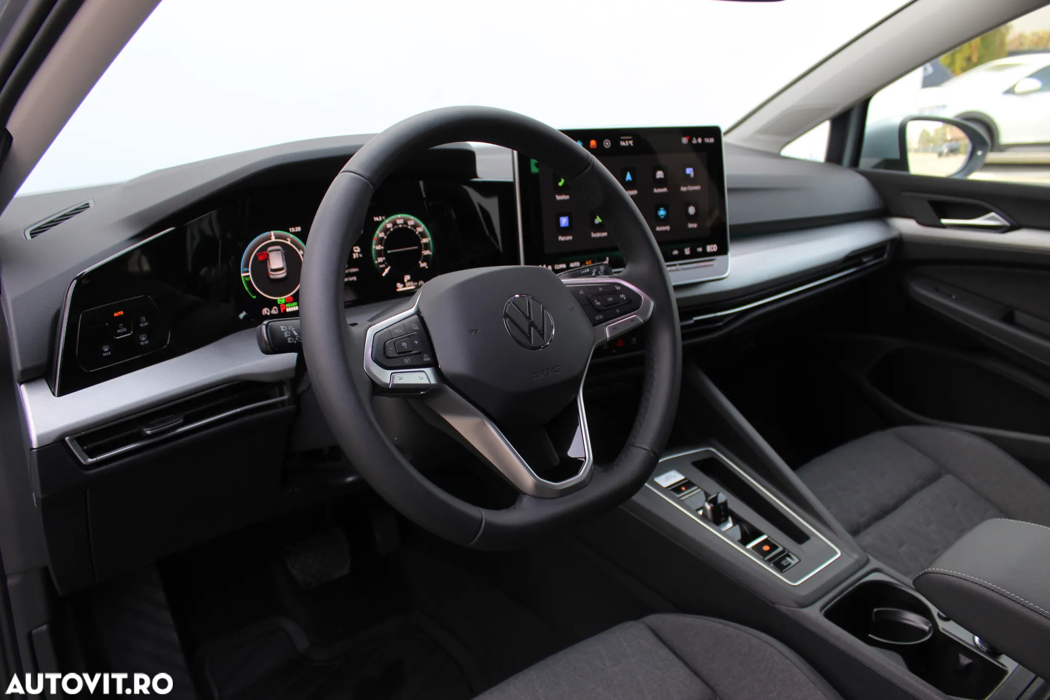 Volkswagen Golf 1.5 TSI eHybrid DSG PHEV Life - 6