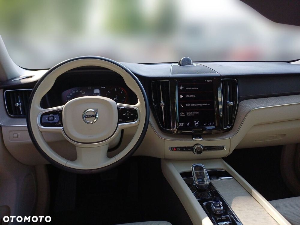 Volvo XC 60 B5 D AWD Inscription - 24