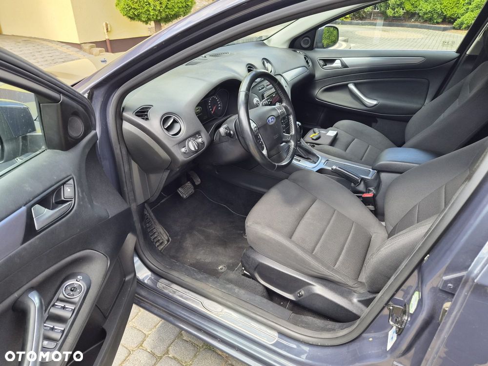 Ford Mondeo 2.0 T Ghia MPS6 - 7