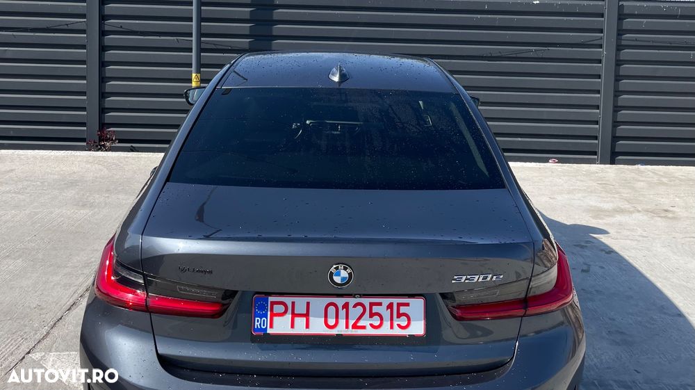 BMW Seria 3 330e Aut. Luxury Line - 6