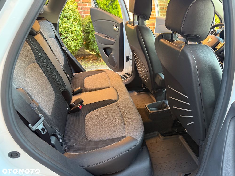 Renault Captur 1.2 Energy TCe XMOD - 28