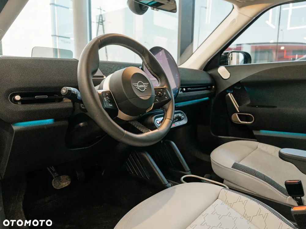 MINI Aceman E 42.5kWh Linia Classic - 4