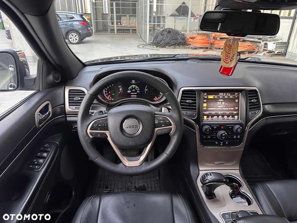 Jeep Grand Cherokee - 20