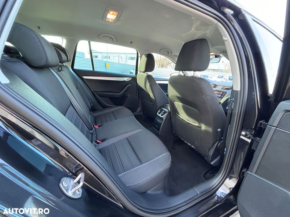 Skoda Octavia 2.0 TDI DSG Selection - 12