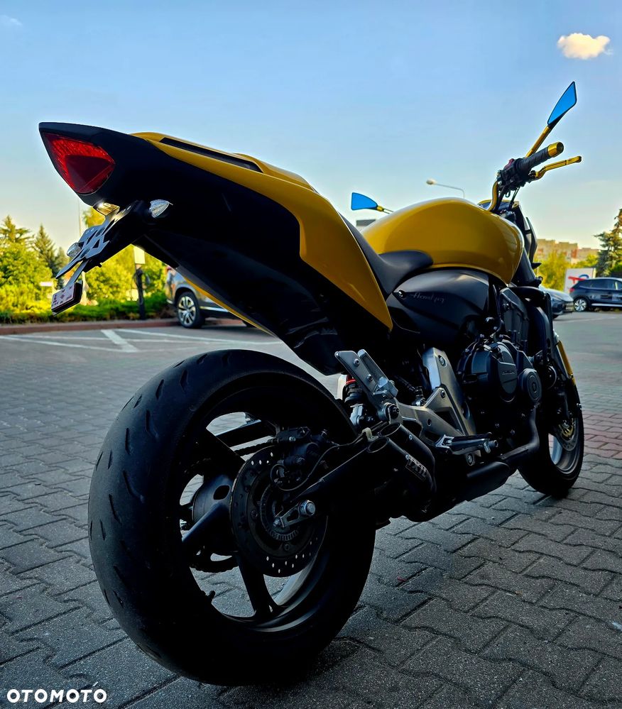 Honda Hornet - 12
