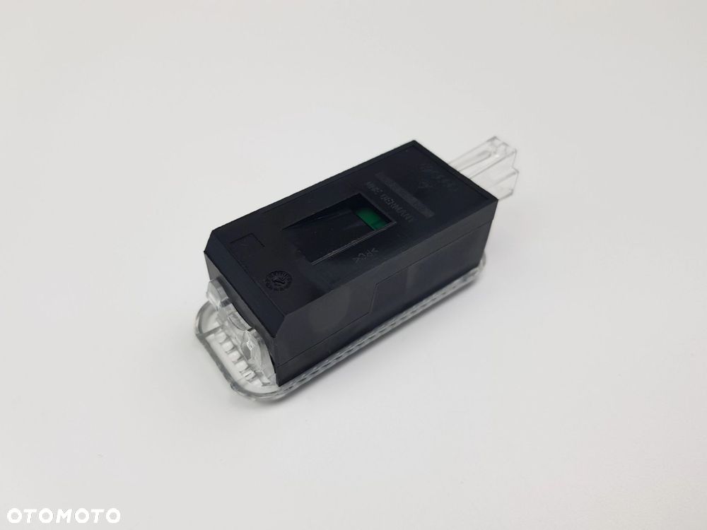 Oświetlenie Lampka drzwi Audi A6 S6 C7 4E0947415 - 7