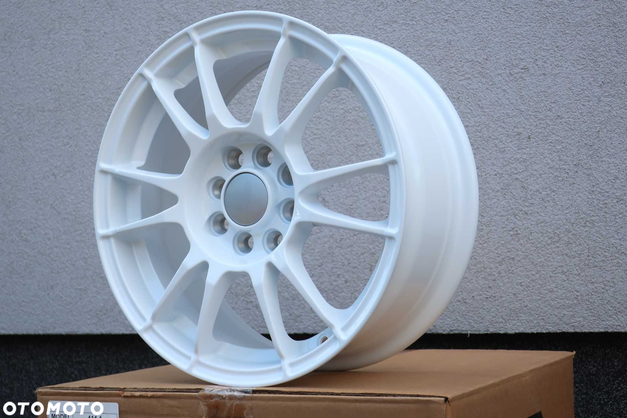 felgi 15 4x100 / 4x108 białe suzuki swift renault clio toyota yaris OZ - 5