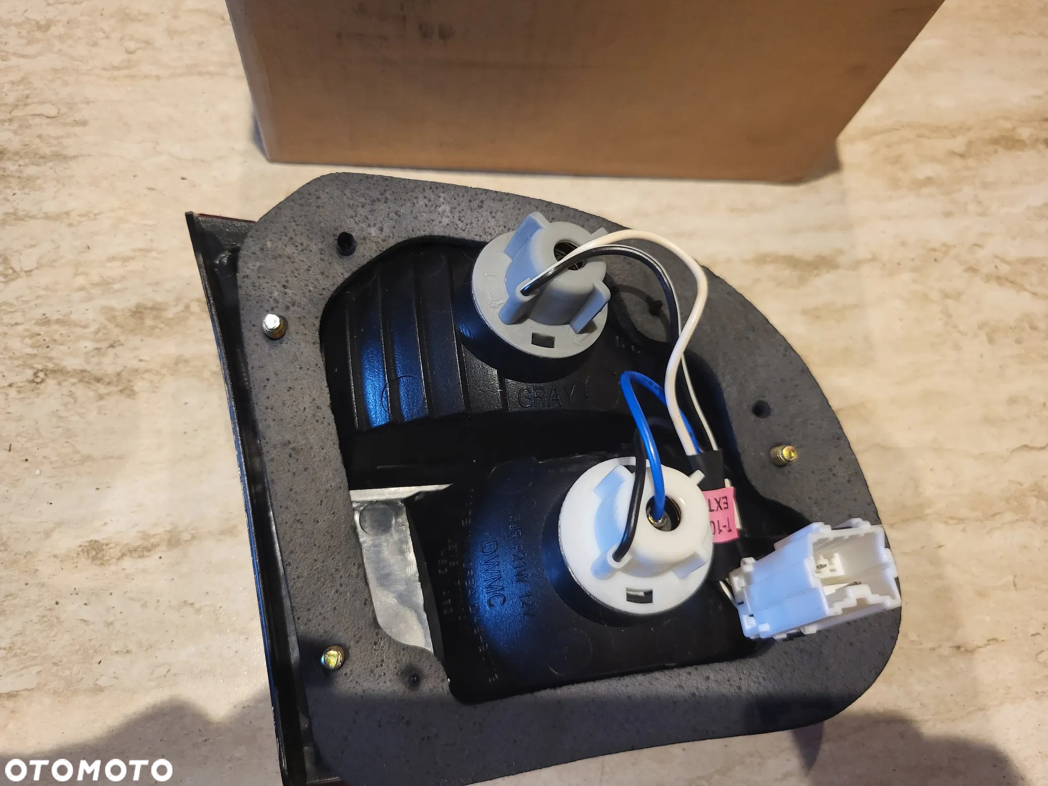 LAMPA TYLNA PRAWA WEWNTRZ DAEWOO .LANOS /HATCHBACK - 4