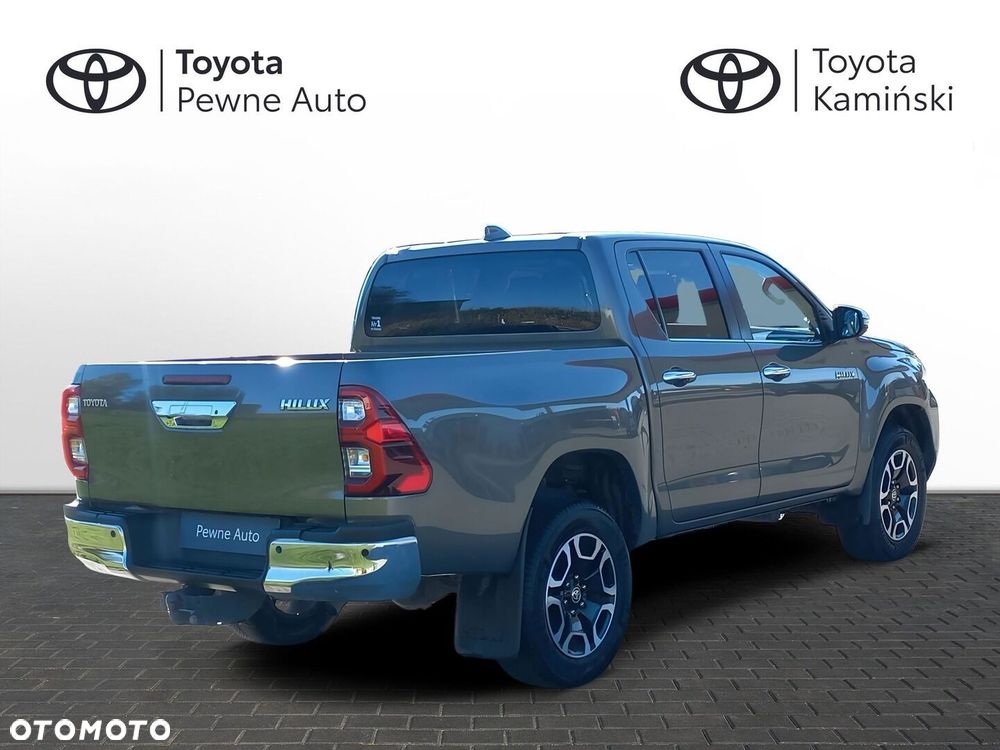 Toyota Hilux 2.8 D-4D Double Cab SR5 4x4 - 5