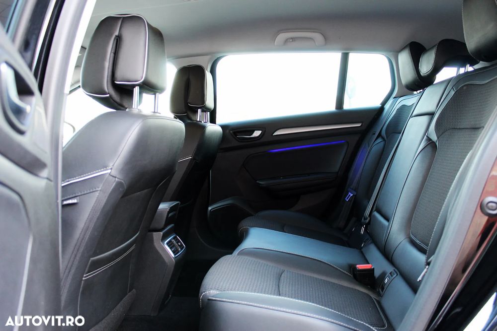 Renault Megane BLUE dCi 115 EDC BOSE EDITION - 10