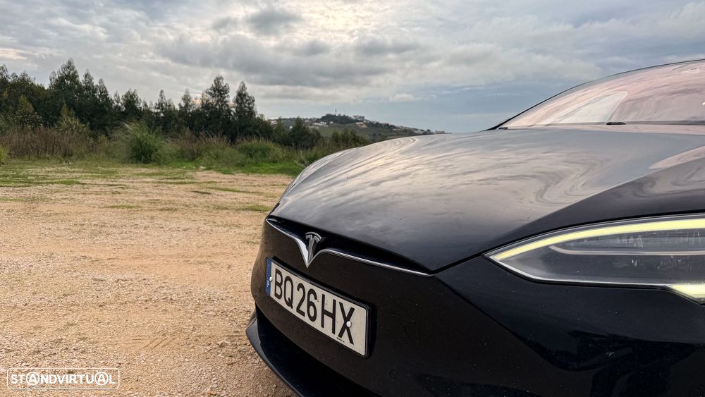 Tesla Model S - 7
