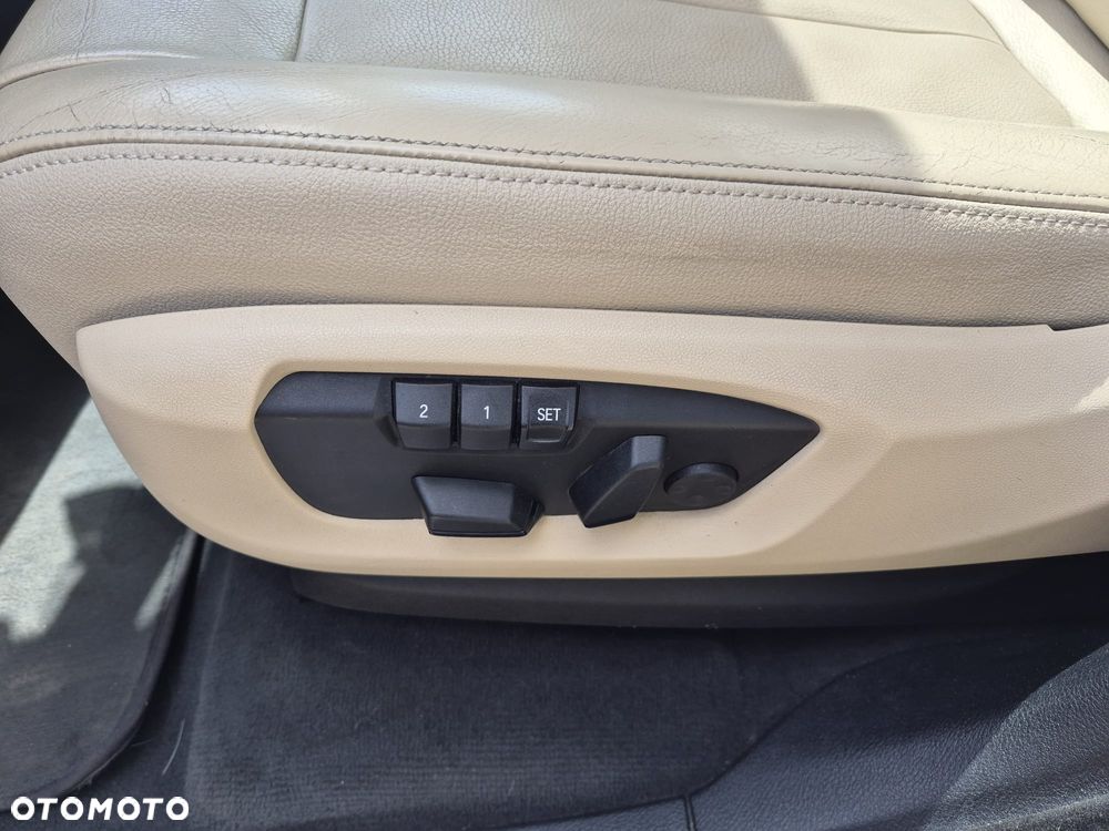 BMW X5 xDrive35i - 13