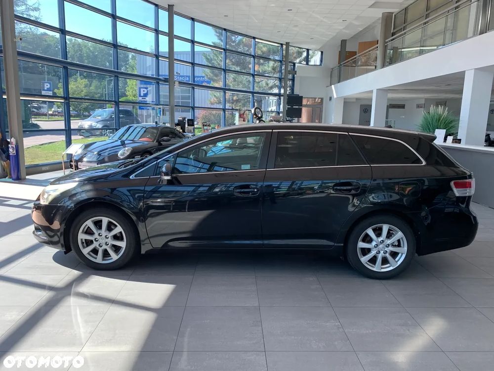 Toyota Avensis - 4