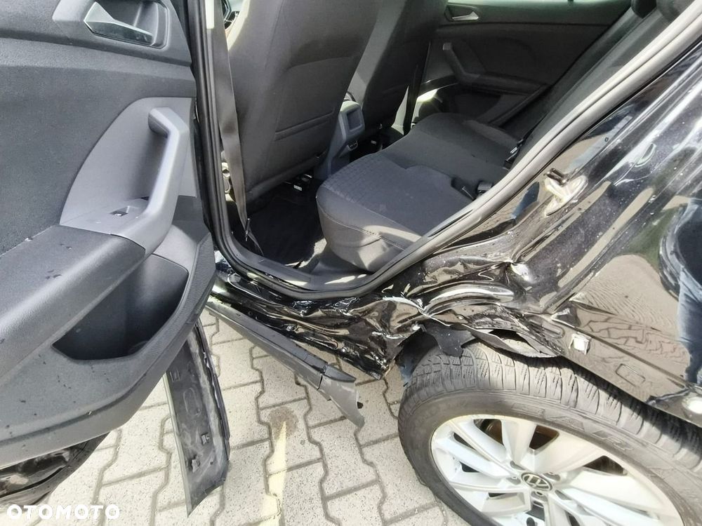 Volkswagen T-Cross - 17