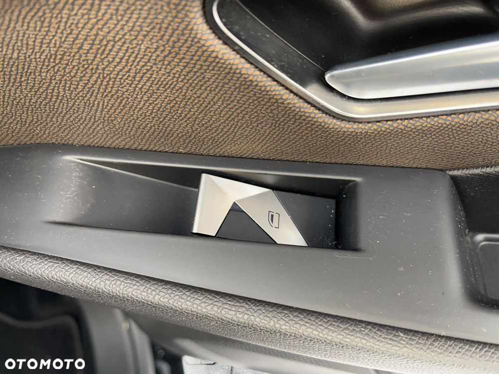 DS Automobiles DS 7 Crossback - 17