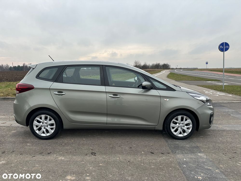 Kia Carens 1.6 GDI Dream Team Edition - 28
