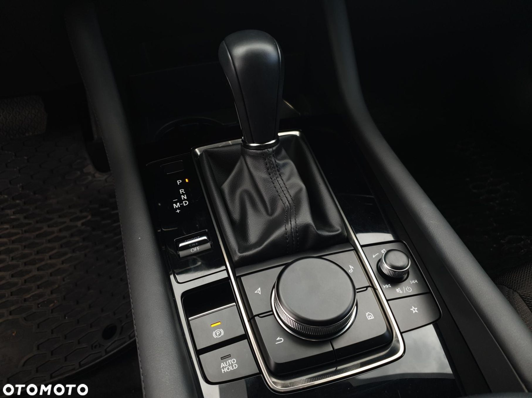 Mazda 3 - 15