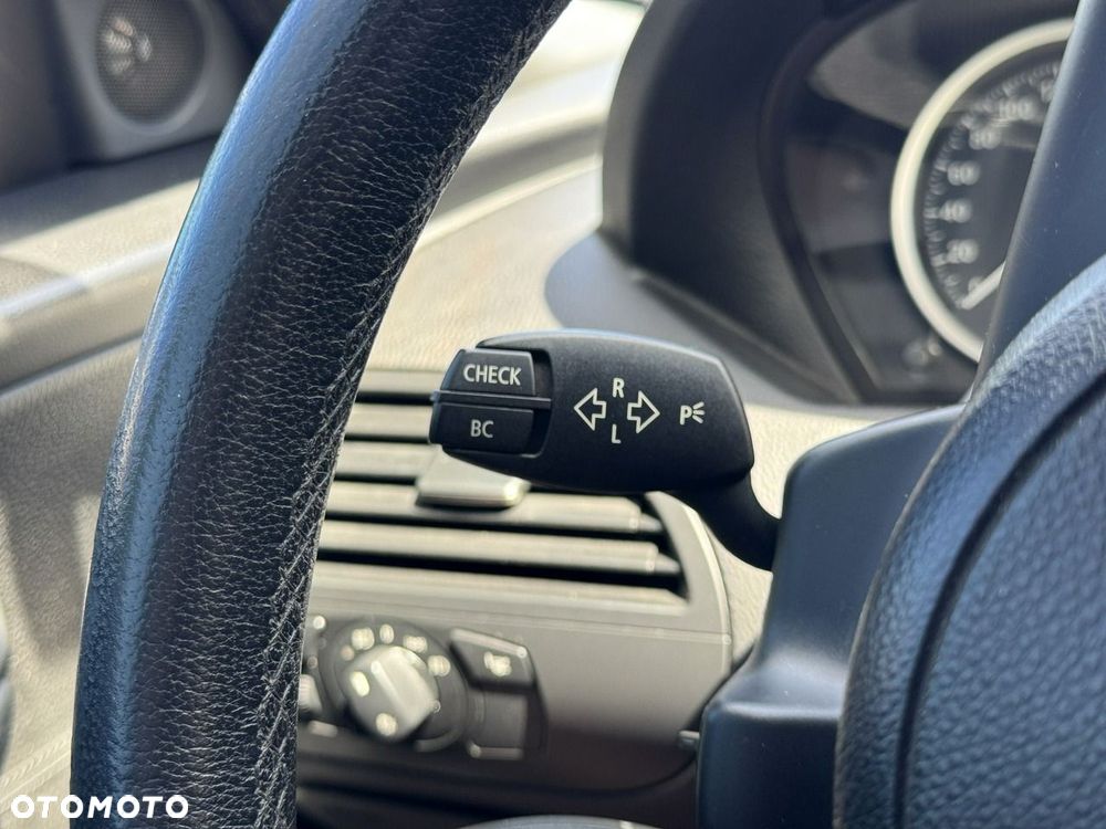 BMW Seria 6 650 i - 31