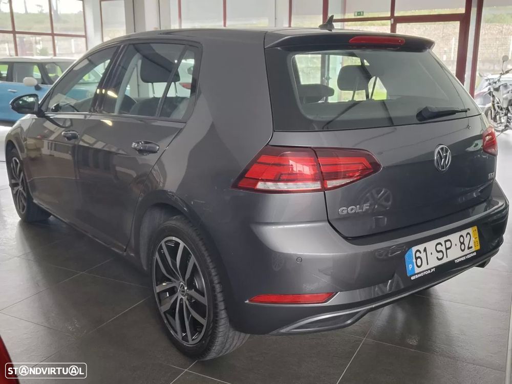VW Golf 1.6 TDi BlueMotion Confortline - 6