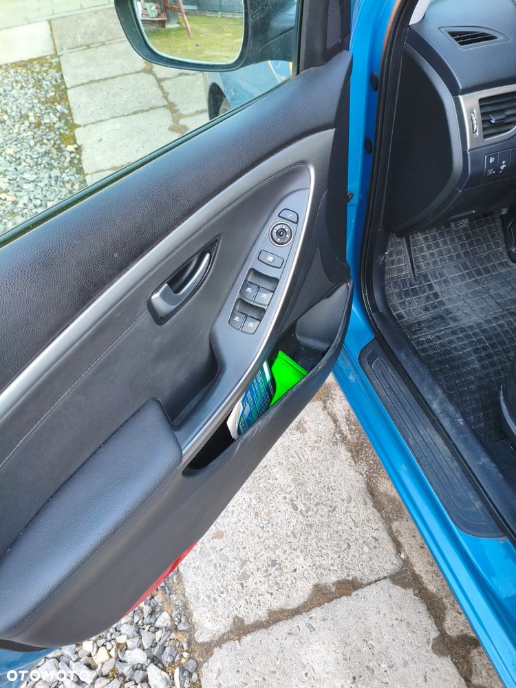 Hyundai i30 i30cw 1.4 Intro Edition - 9