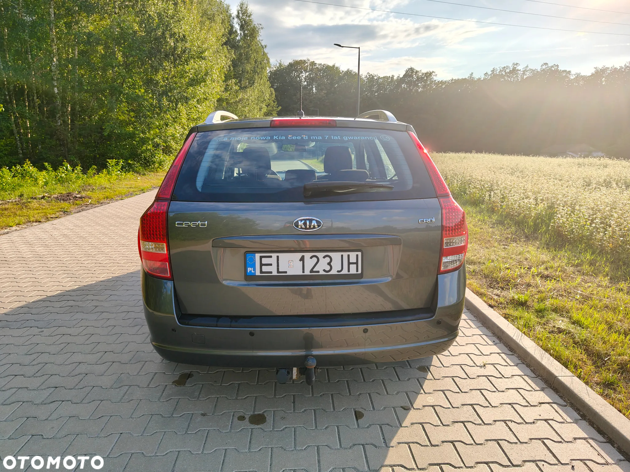 Kia Ceed - 8