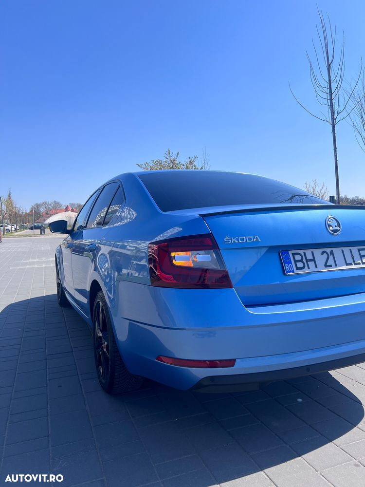 Skoda Octavia 2.0 TDI DSG Style - 9