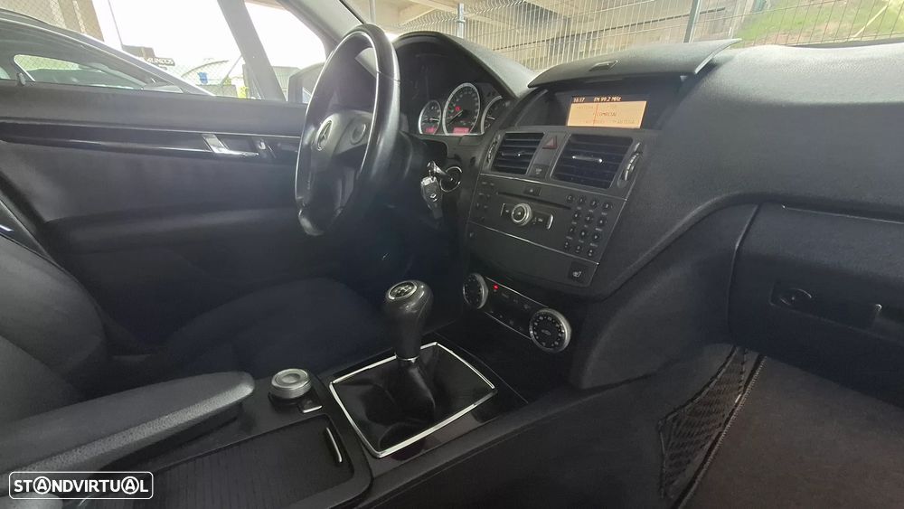 Mercedes-Benz C 220 CDi Avantgarde BlueEfficiency - 28